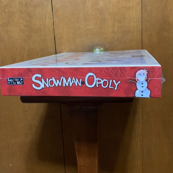 🎉HOST PICK🎉- BRAND NEW-STILL SEALED. SNOWMAN ⛄️ OPOLY BOARD GAME - Picture 3 of 4